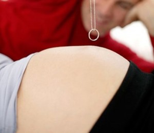 dau hieu mang thai be trai, mang thai be trai, mang thai, sinh con trai, dau hieu sinh con trai