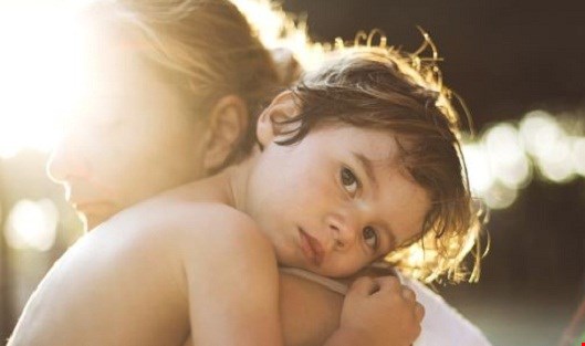 toi-dua-em-gai-toi-di-de2